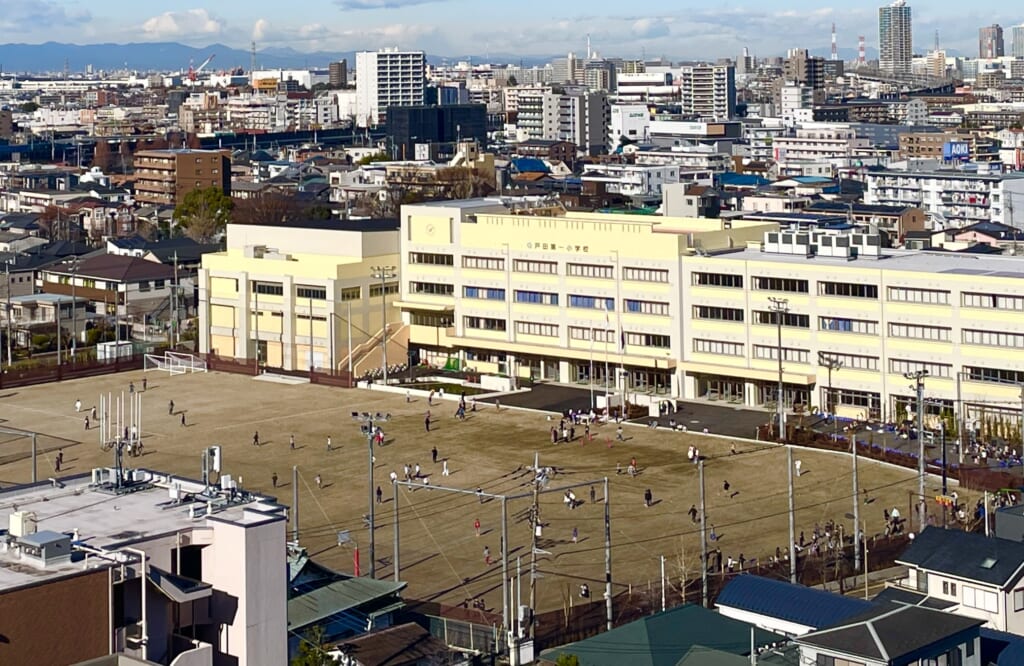 【戸田第一小学校新校庭使用開始】