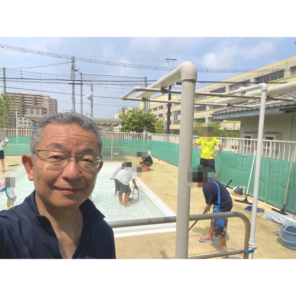東町公園ちびっ子プール大掃除